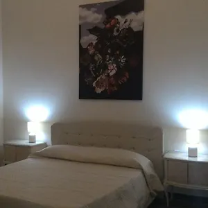 https://apt-bella-reggio.catania-hotels.net